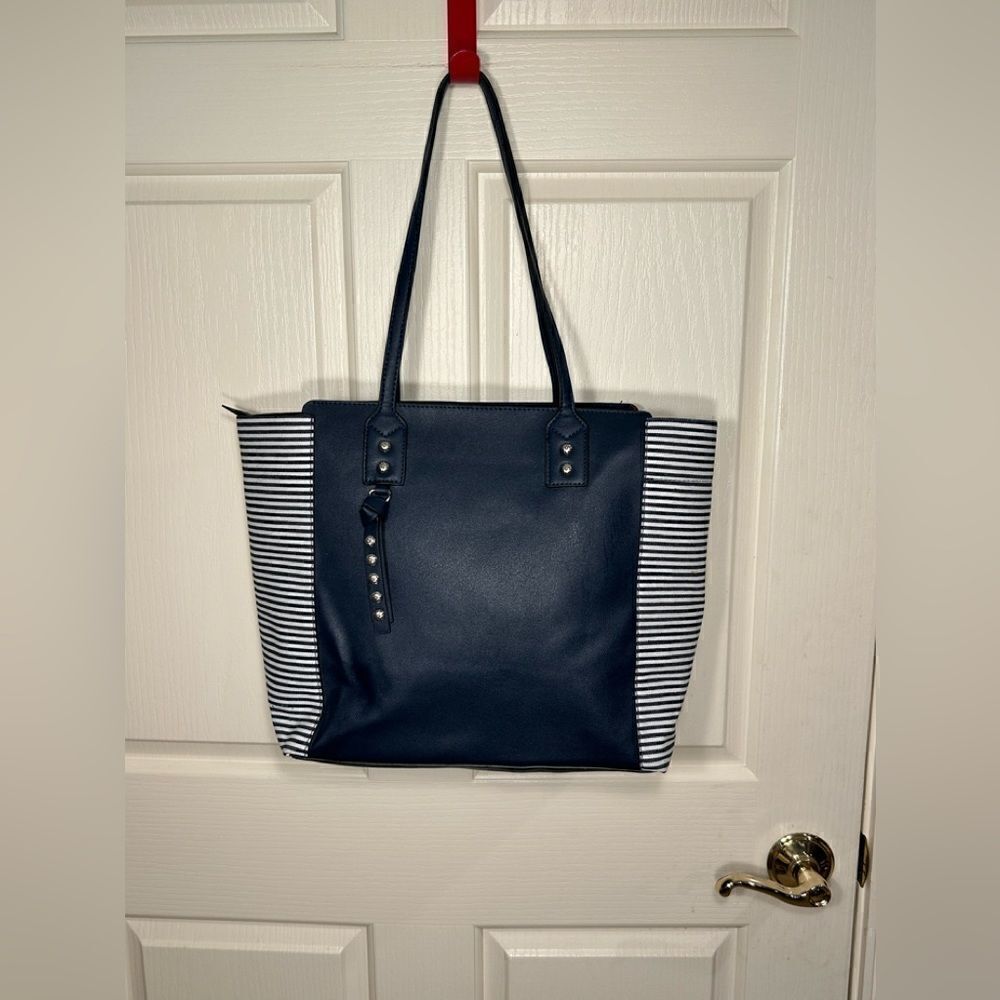 Kate & Alex Cuffaro purse